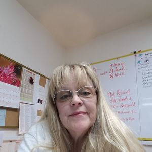 Meet your Posher, Yvette